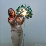 Lámpara realizada con 50 botellas de cerveza recicladas. #yotambienquierouna Reciclado Creativo. Rosa Montesa