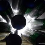 Lámpara realizada con 50 botellas de cerveza recicladas. #yotambienquierouna Reciclado Creativo. Rosa Montesa