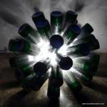 Lámpara realizada con 50 botellas de cerveza recicladas. #yotambienquierouna Reciclado Creativo. Rosa Montesa
