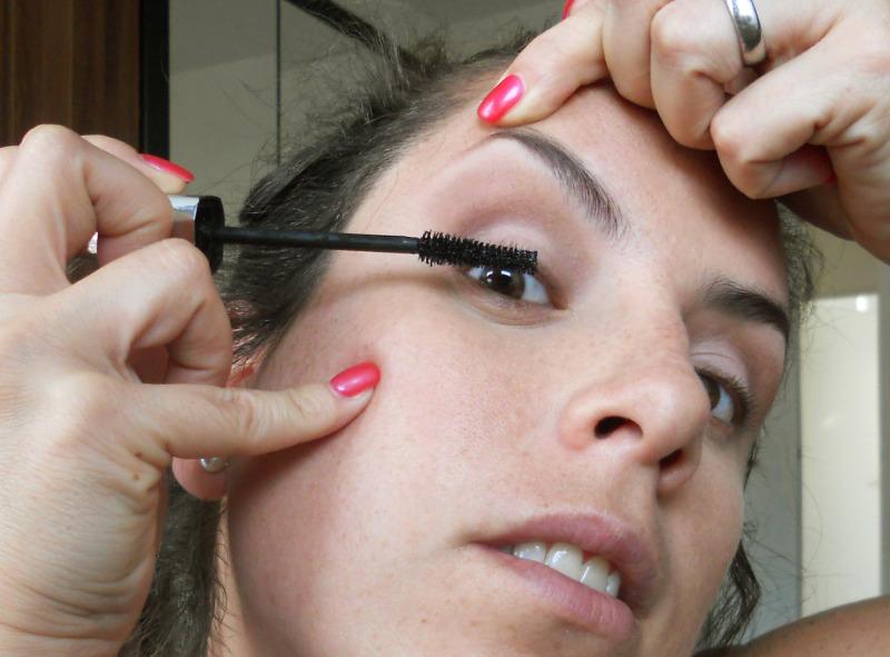 mascara de pestanas, máscara de pestañas, rimel, como aplicar mascara, cómo aplicarme mascara, como maquillarme