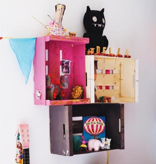 Estanteria-infantil-con-cajas-de-fruta