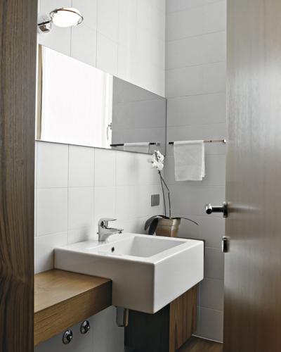 decorar_con_espejo_baño_moderno