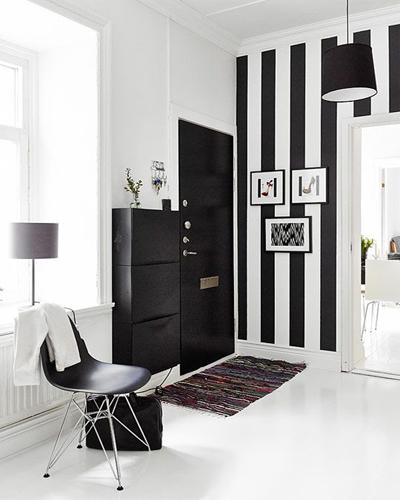 decoracion_en_blanco_y_negro_habitacion_pequeña