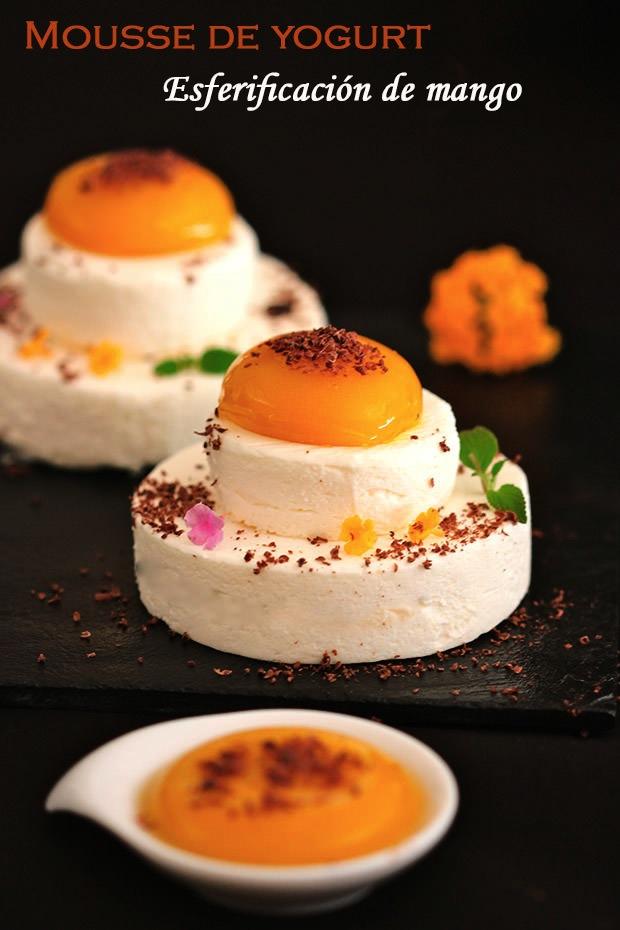 Mousse de yogurt con esferificación de mango