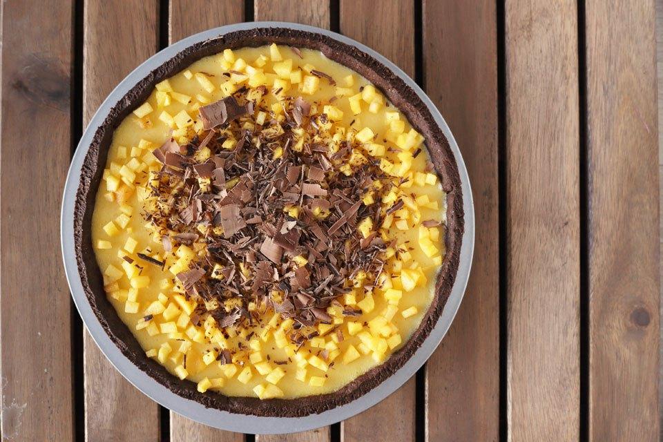 Tarta de melocotón y masa brisa de chocolate