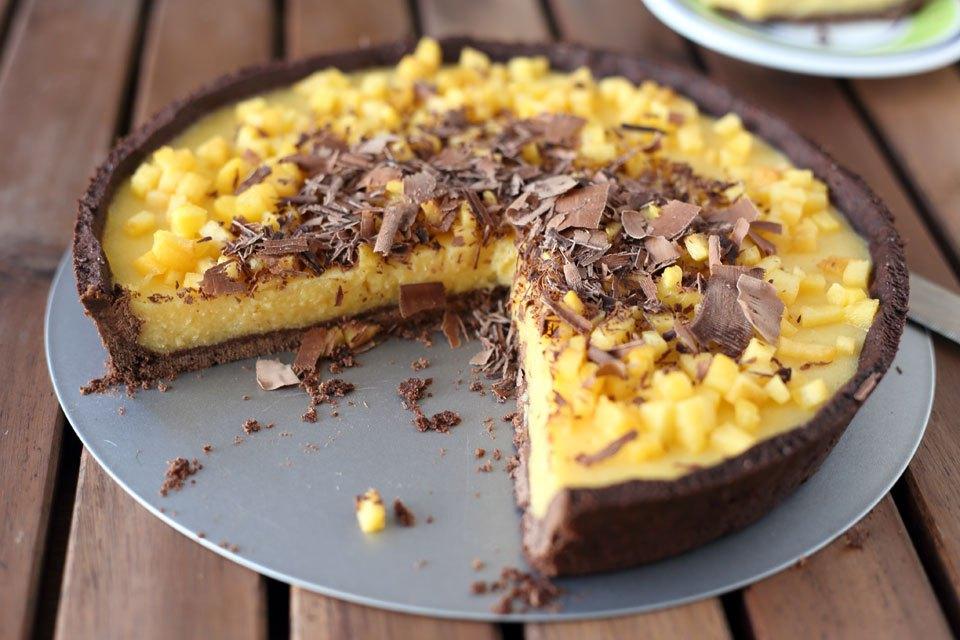 Tarta de melocotón y masa brisa de chocolate