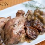 Jamoncitos de pollo con aceitunas y tomates secos