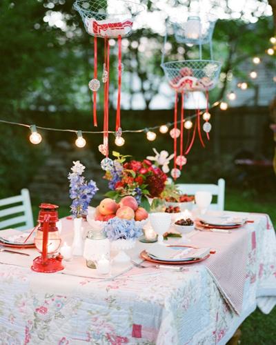 decorar para una cena de verano luces 6