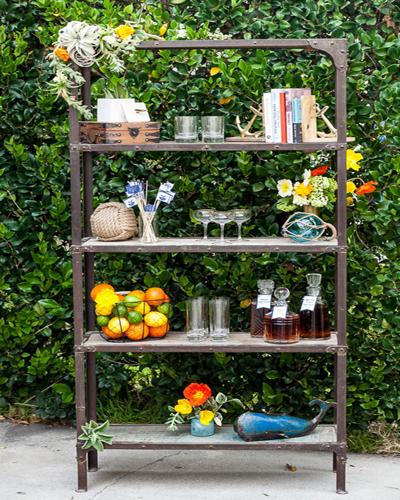 decorar para una cena de verano estantería