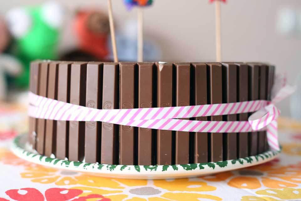 Tarta de Kit Kat y Lacasitos