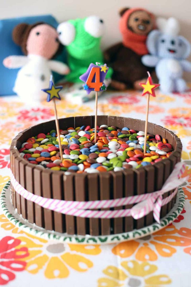 Tarta de Kit Kat y Lacasitos