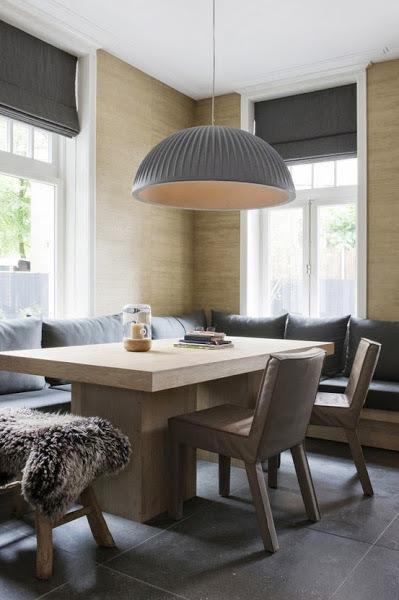 BANCO SOFÁ EN EL COMEDOR