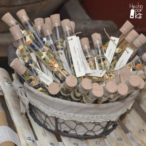 preparado-aderezo-gin-tonic-en-cesta-detalles-boda-hombres-tubos-de-cristal-hecho-por-kit-instagram