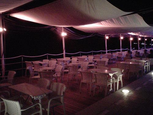 terracita al lado del mar