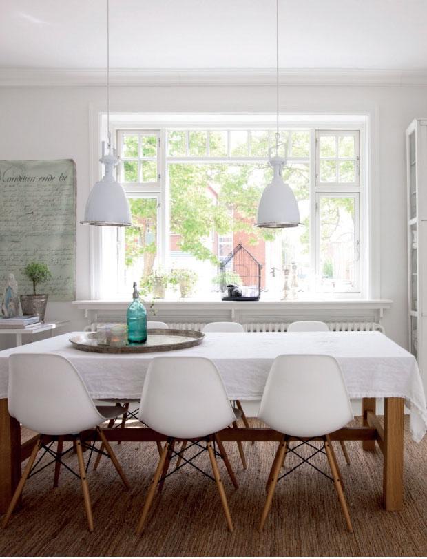 eames chair