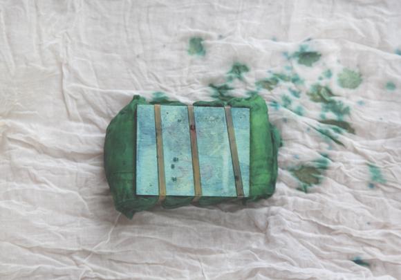 doblado ropa tintada