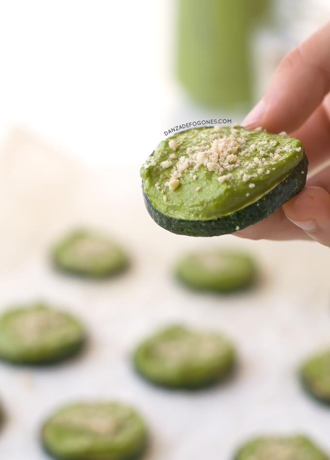 Calabacin con pesto y parmesano veganos | danzadefogones.com