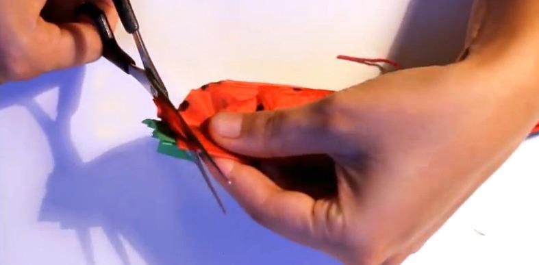 reakización de guirnalda con forma de sandía