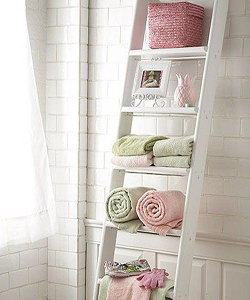 decorar con escalerasa_baño