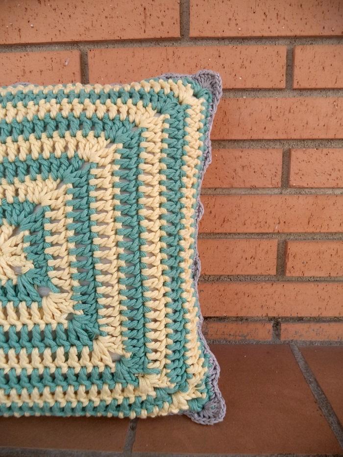 cojín granny square, video tutorial