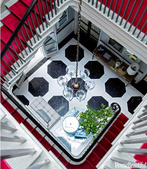 04-hbx-1940s-style-foyer-gambrel-0214-xln