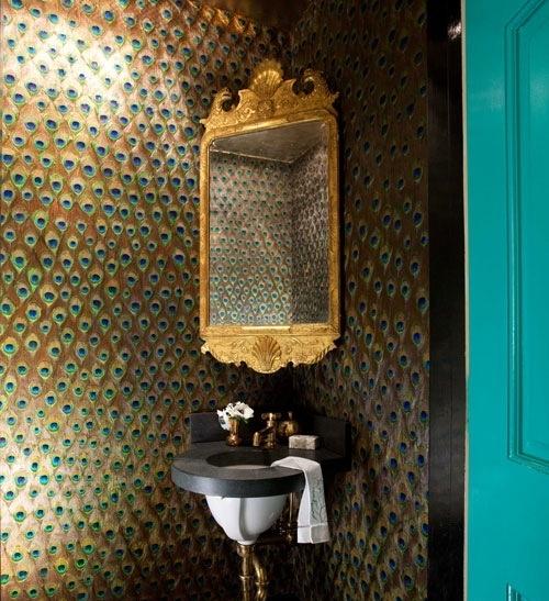 09-hbx-peacock-feather-wallpaper-redd-0214-xln