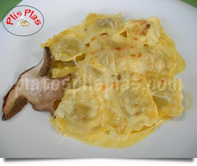 Entrada Ravioli con setas a la crema