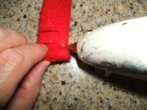 rolling_and_gluing_felt_l