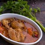 Pollo guisado con cerveza y naranja