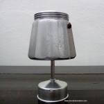 Lámpara realizada con una cafetera italiana- Lamp made out of a Bialetti coffee maker