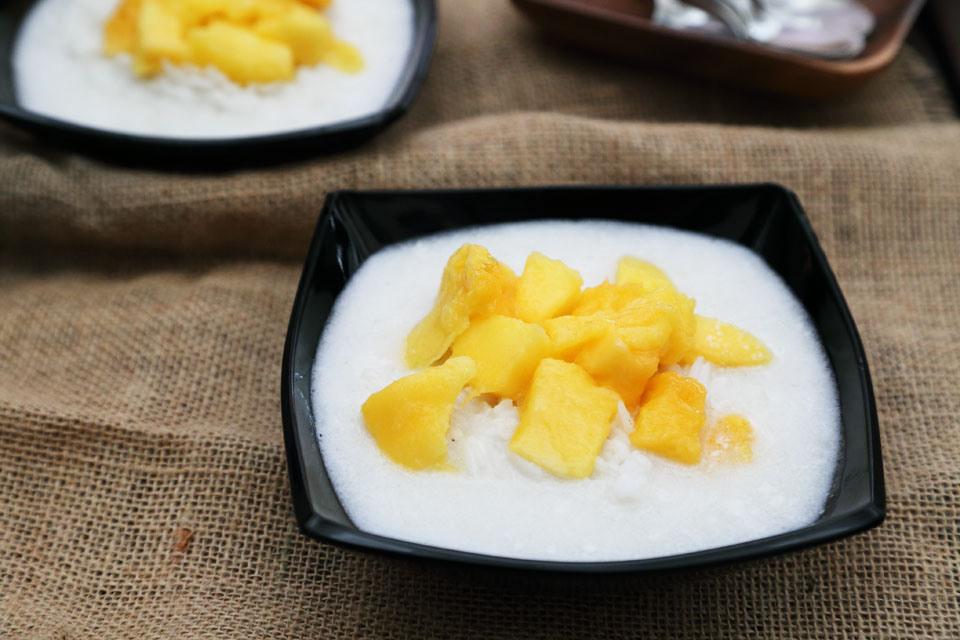 Arroz con leche de coco y mango