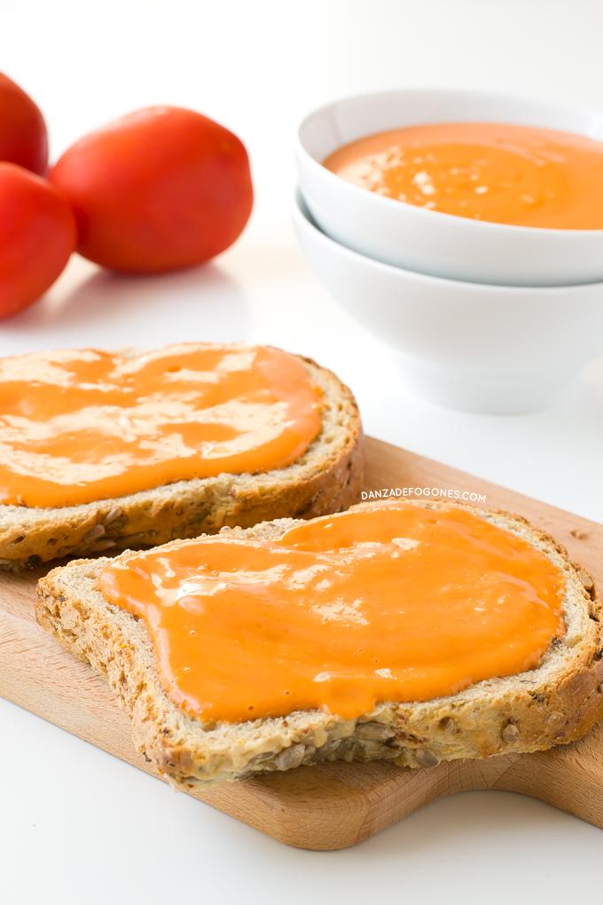 Pan con salmorejo | danzadefogones.com