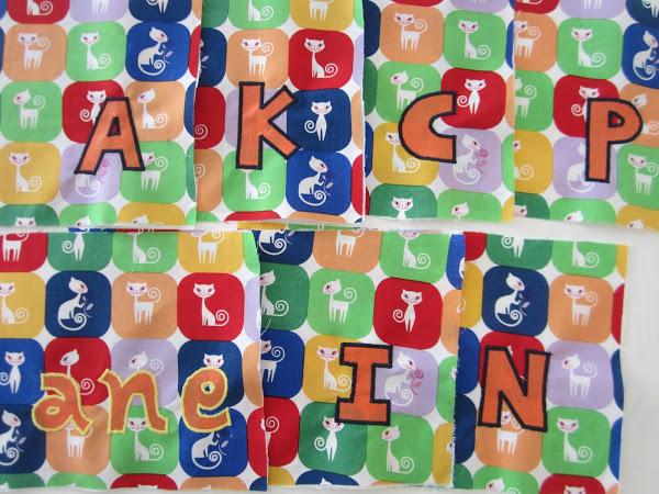 mis nancys, mis peques y yo, mochila pandilleando letras bordadas