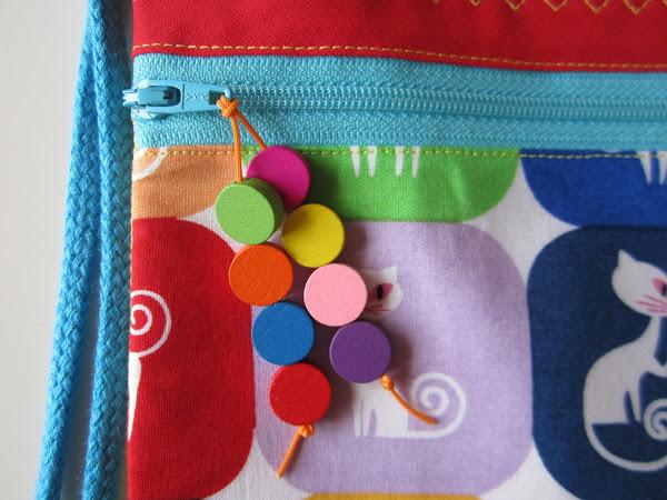 mis nancys, mis peques y yo, mochila pandilleando detalle cremallera