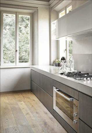 diseño-de-cocinas-con-suelo-de-madera
