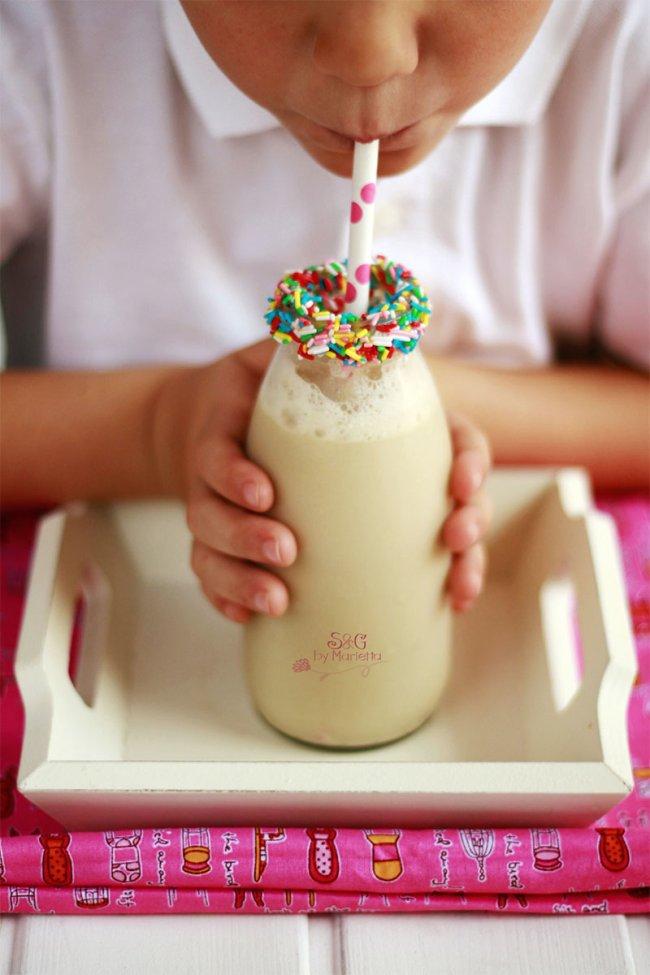 Horchata de Chufa, horchata de avellana, Chufa, Receta de Horchata, Sweets and Gifts by Marietta, Vasitos de cristal, pajitas bonitas, fotografía culinaria