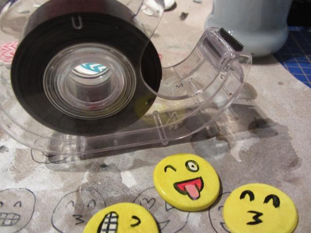 CINTA DE IMAN ADHESIVA