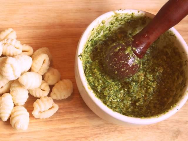como hacer pesto