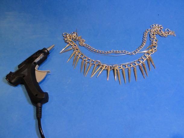 Collar pinchos DIY lapiperiadenewyorkdiy.wordpress.com 05