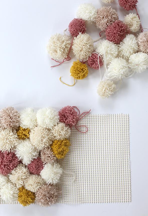 Pom pom DIY alfombra