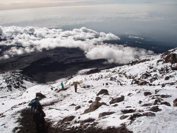 Iniciando-el-descenso-del-monte-kilimanjaro