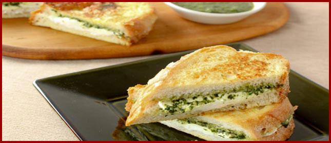 Recetas rápidas: sandwich de mozzarella y pesto