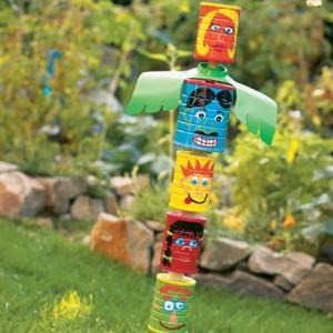 munecos hechos con latas recicladas