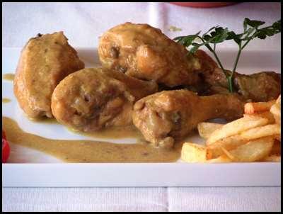 Pollo de corral con salsa de nueces y verduras 002 Pollo de corral con salsa de nueces