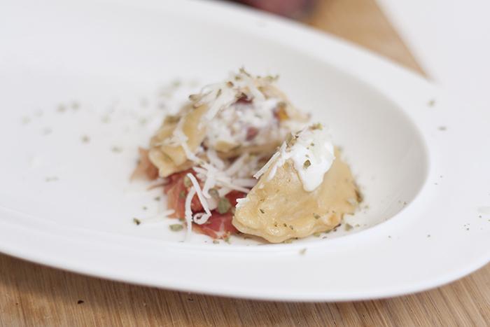 la-cuchara-azul-pasta-rellena-nueces-jamon-tercer-paso