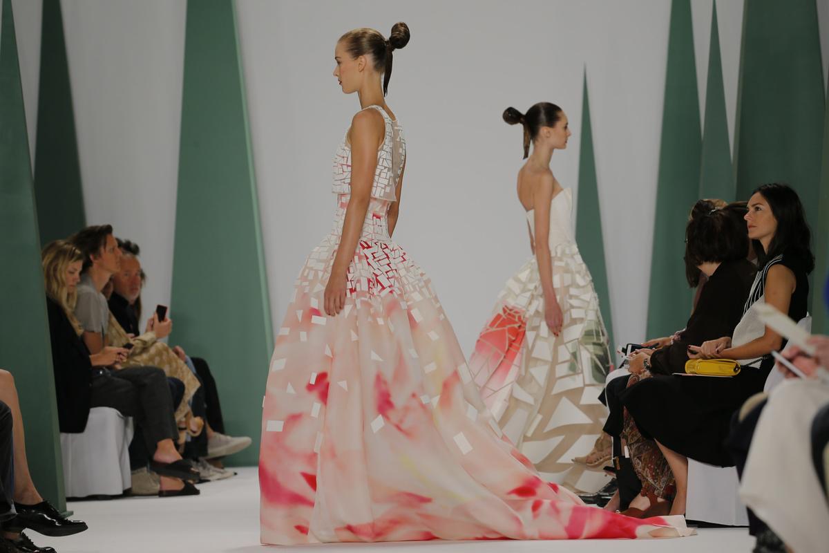 CAROLINA HERRERA NEW YORK _ SPRING 2015_ 10