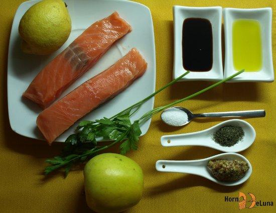 Ingredientes ensalada de salmón, manzana y aguacate