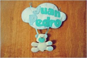 Colgador osito fieltro