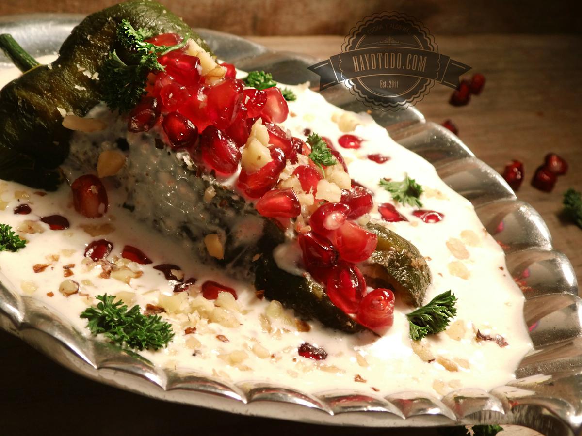 Chiles en nogada