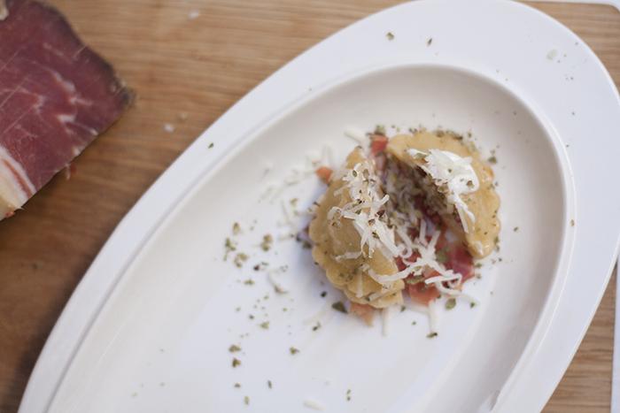 la-cuchara-azul-pasta-rellena-nueces-jamon1